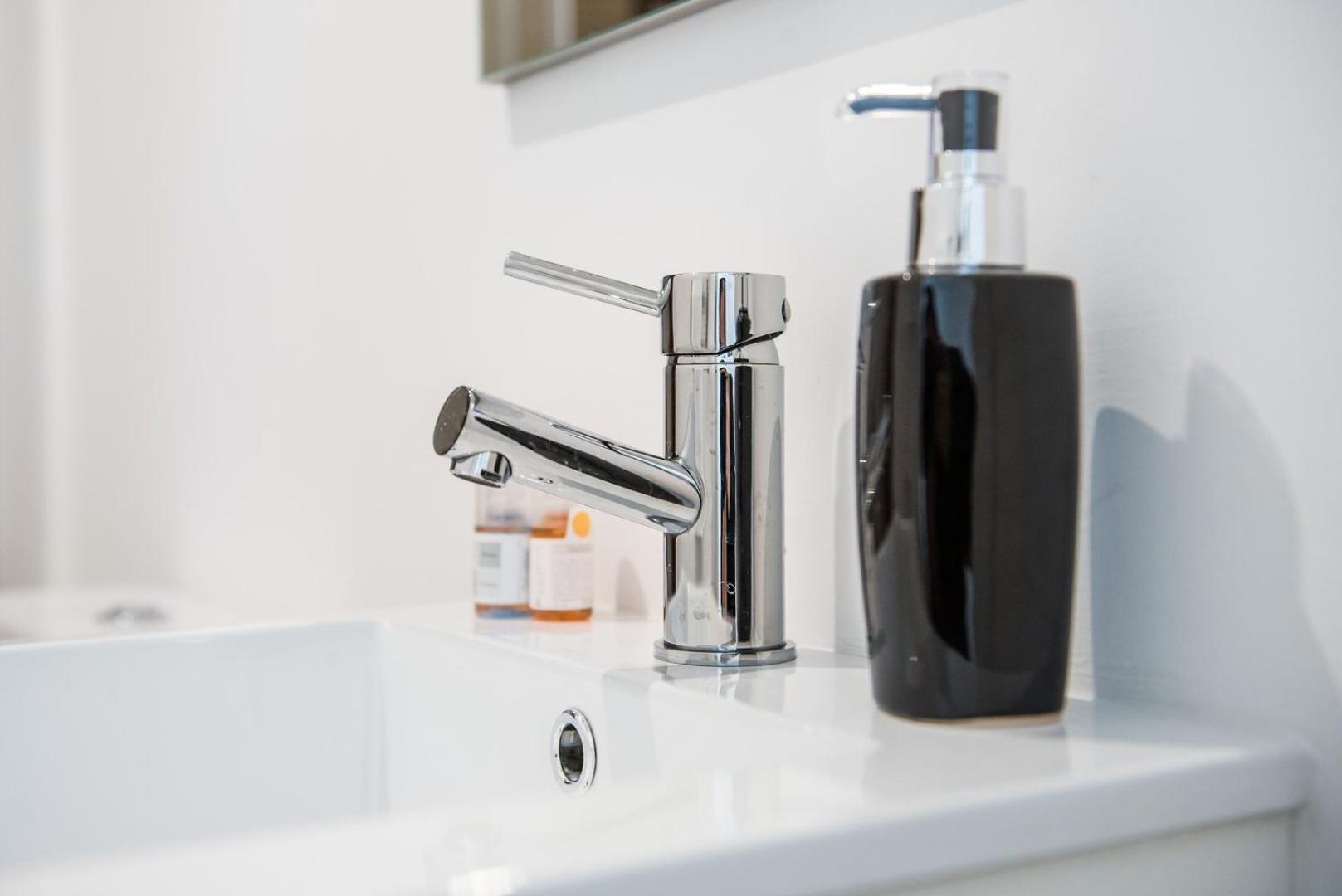 Guestready - Quaint Comfort Near Clerigos Tower Porto Luaran gambar